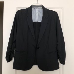 Black 3/4 sleeve blazer